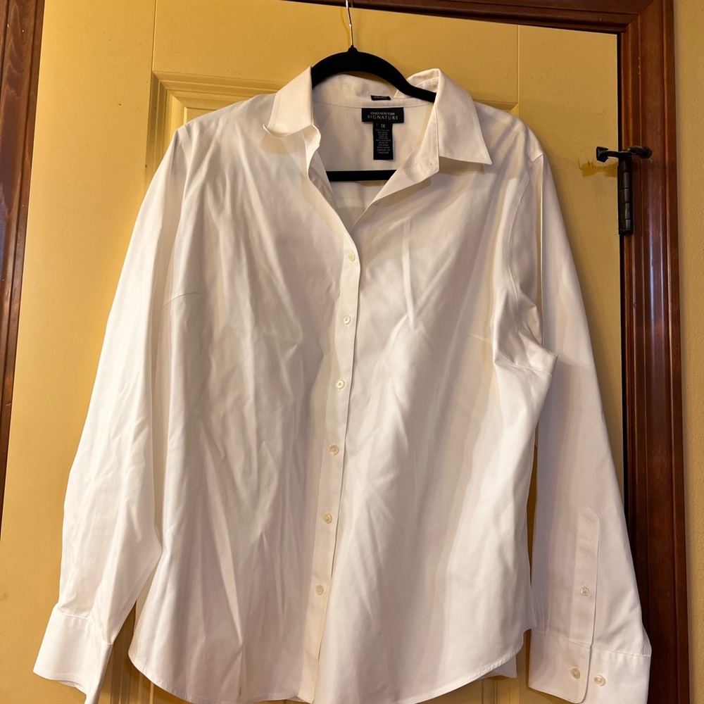 Jones NY Signature collection women’s White Dress Shirt